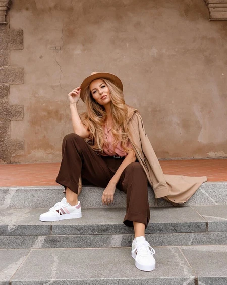 Hajdi in a neutral fashion look